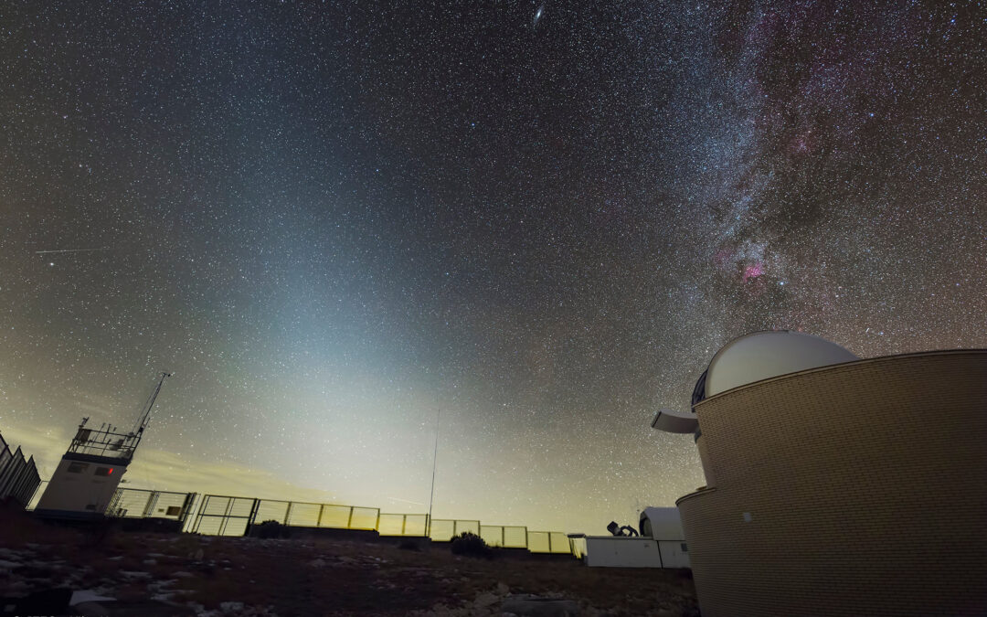 Zodiacal light from the OAdM, picture of the month of the Montsec Astronomical Observatory [NOT TRANSLATED]