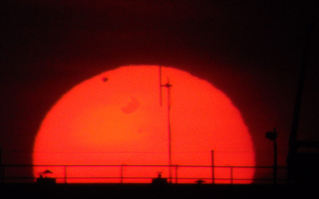 Transit of Venus by Kike Herrero and Ricard Casas