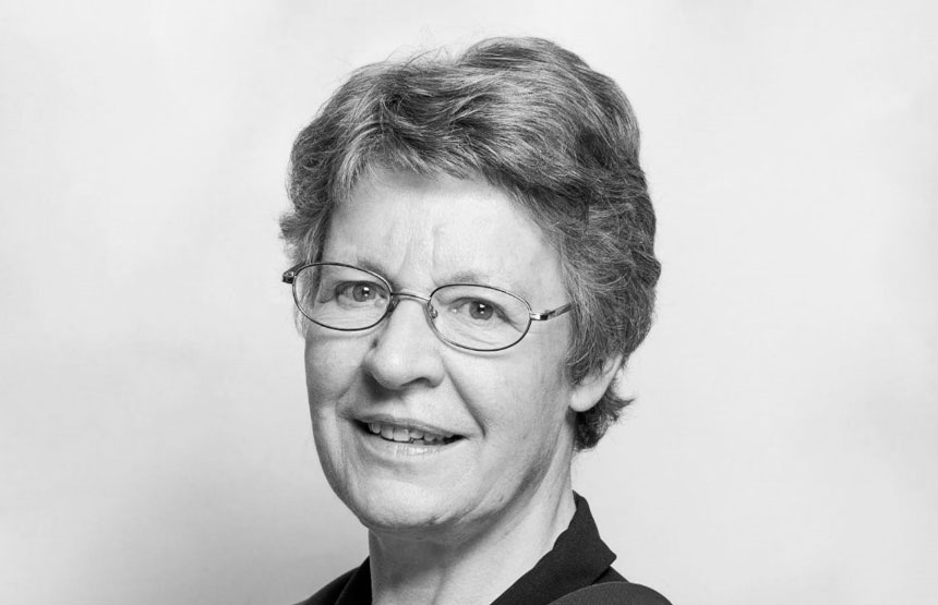 Jocelyn Bell en el CosmoCaixa, con motivo de la 3ª conferencia dedicada al Observatorio de rayos X Athena