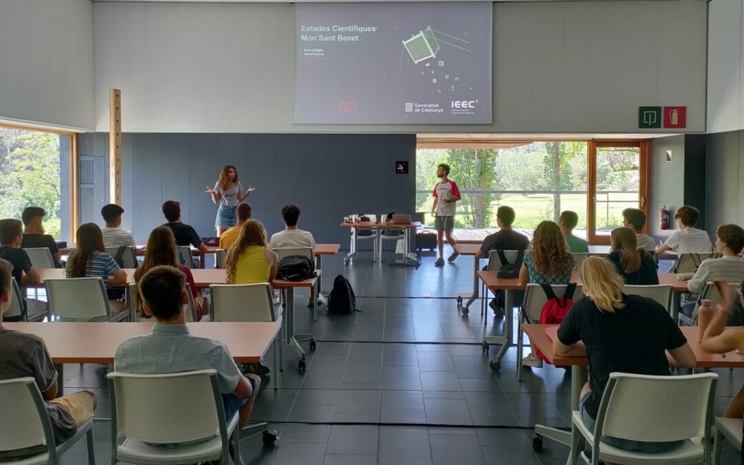 Around fifty youths conquer space with the Scientific Stays of La Pedrera Foundation