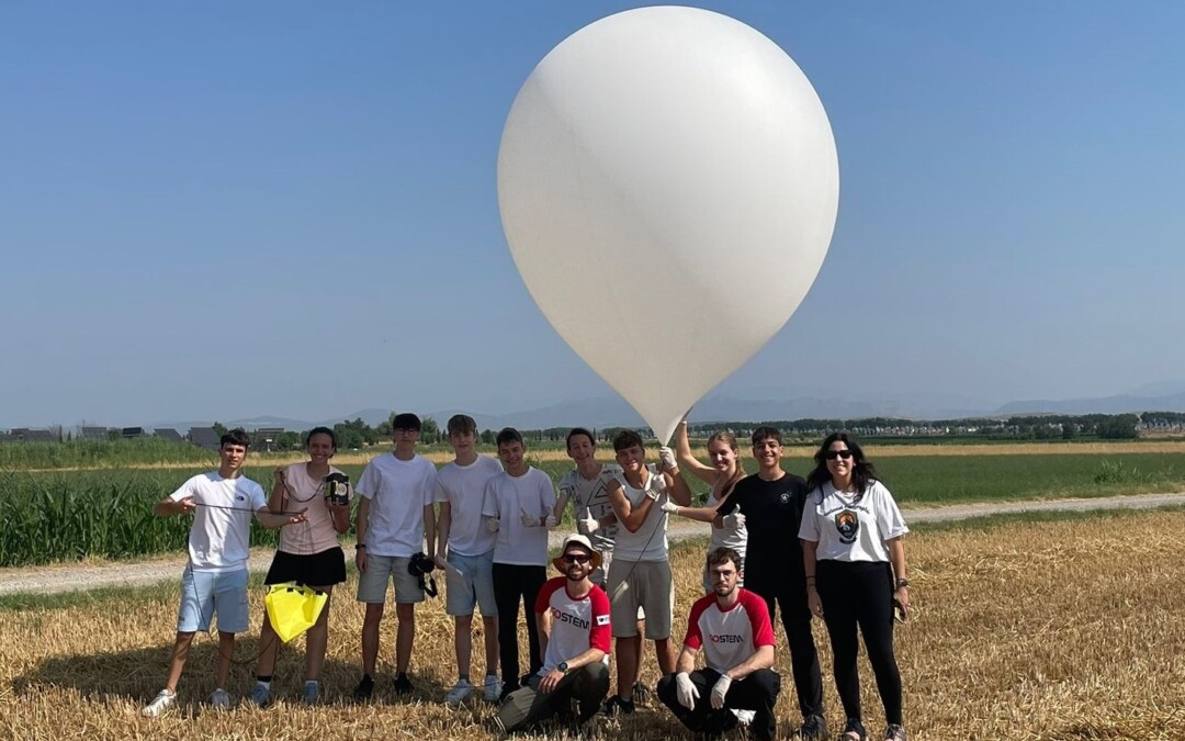 El programa ‘Jóvenes y Ciencia’ lleva el mundo del espacio a jóvenes catalanes de la mano del IEEC